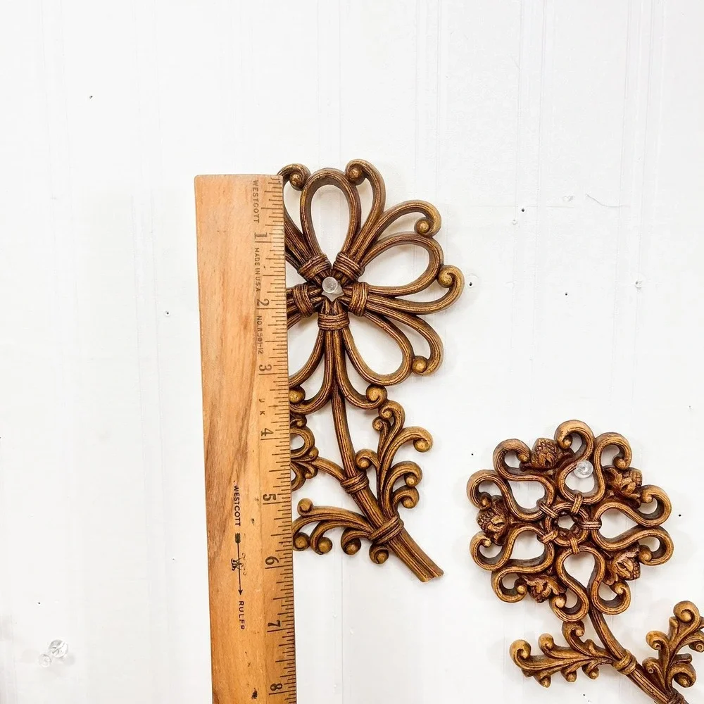 Vintage Plastic‎ Wall Flower Decor - Dart Inc, Homco Wall Hangings